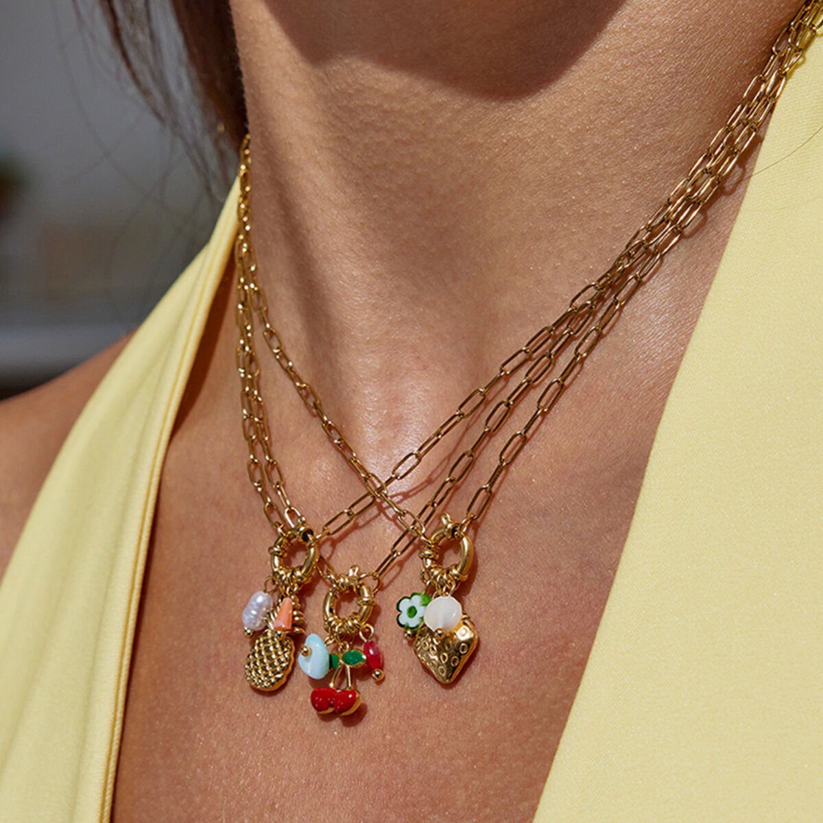 1 pezzo di collana con ciondolo da donna in acciaio inossidabile impermeabile color oro con frutti dolci e vivaci h5Immagine3