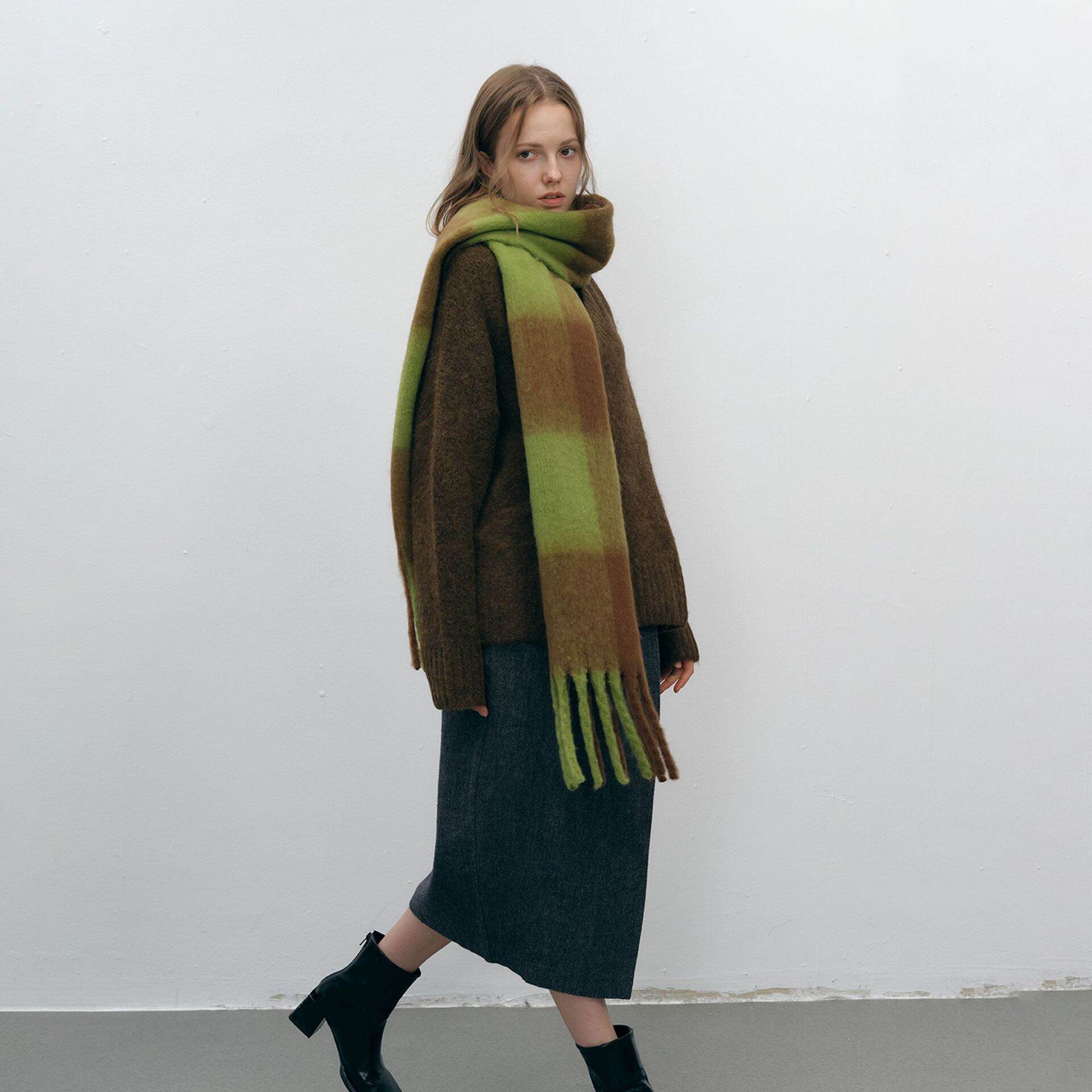 1 Piece Simple Series Classic Plaid Polyester Women's Winter Scarves Picture2