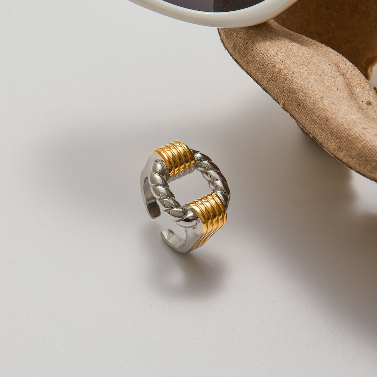 1 Stück moderner rechteckiger Statement-Ring aus wasserdichtem Edelstahl in Goldfarbe Bild5