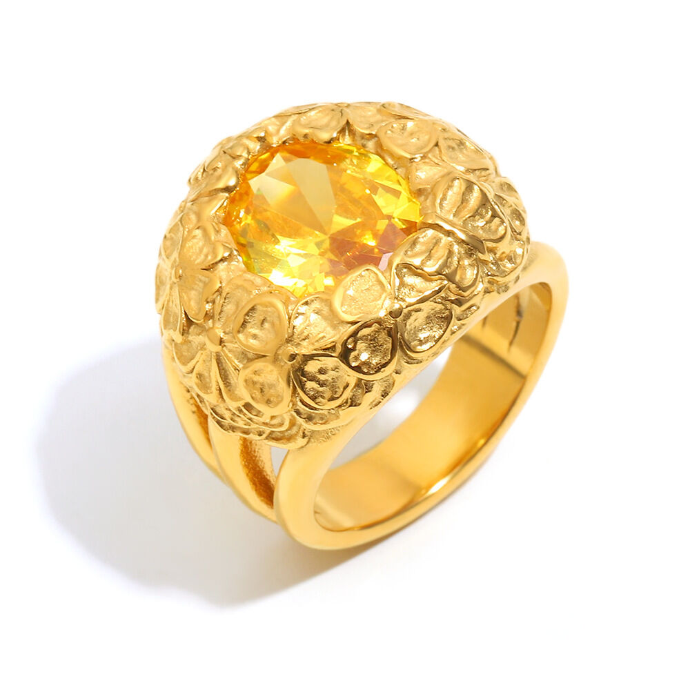 1 Piece Luxurious Retro Flower Stainless Steel Waterproof Gold Color Statement Ring 