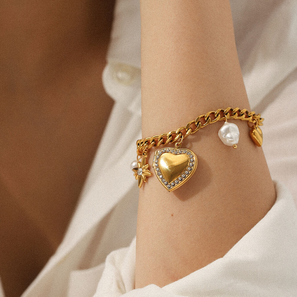 1 Piece Daily Heart Stainless Steel Waterproof Gold Color Zircon Women's Charm Bracelets Picture4