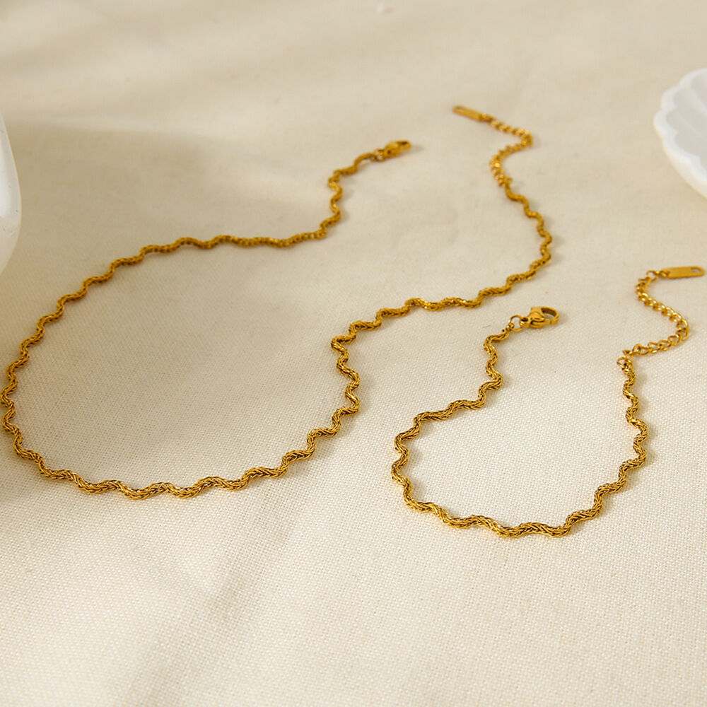 Set aus unregelmäßig geformten, wasserdichten Halsketten aus Edelstahl in Goldfarbe h5Bild3