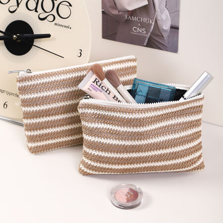 1 Piece Simple Strip Women's Makeup Bag 2