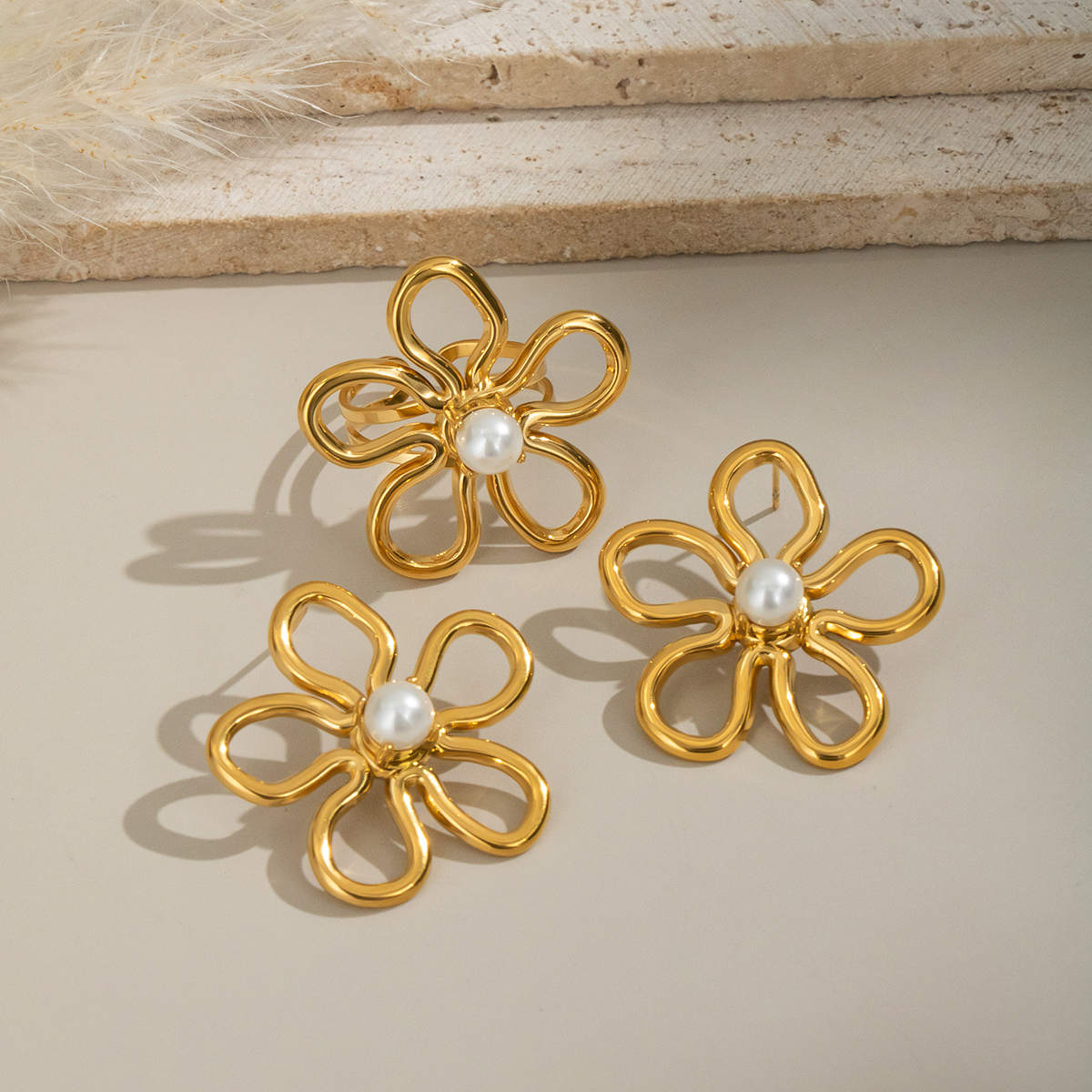 1 Pair Romantic Sweet Flower Stainless Steel Waterproof  Gold Color  Women's Jewelry Sets