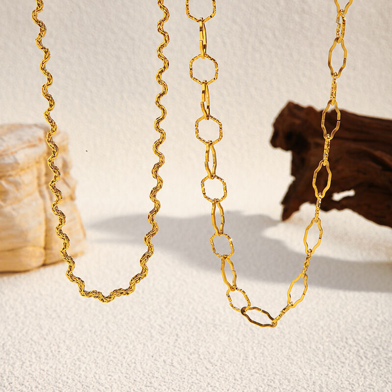 Collana con catena color oro impermeabile in acciaio inossidabile semplice da 1 pezzo