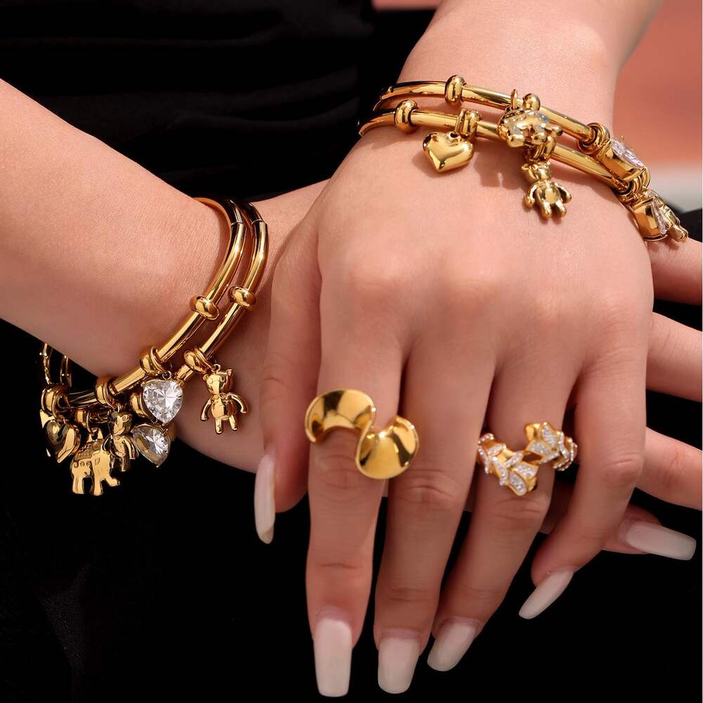 1 Piece Cute Bear Stainless Steel Waterproof Gold Color Women's Charm Bracelets Picture2