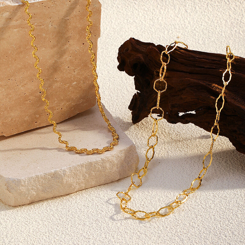 1 collar de cadena simple de acero inoxidable resistente al agua de color dorado. h5 Imagen2