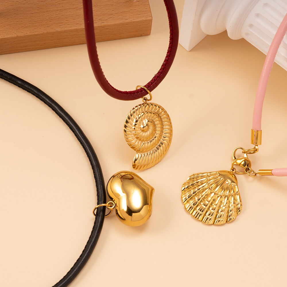 1 pezzo elegante collana con ciondolo a conchiglia in acciaio inossidabile impermeabile color oro da donna h5 Immagine4
