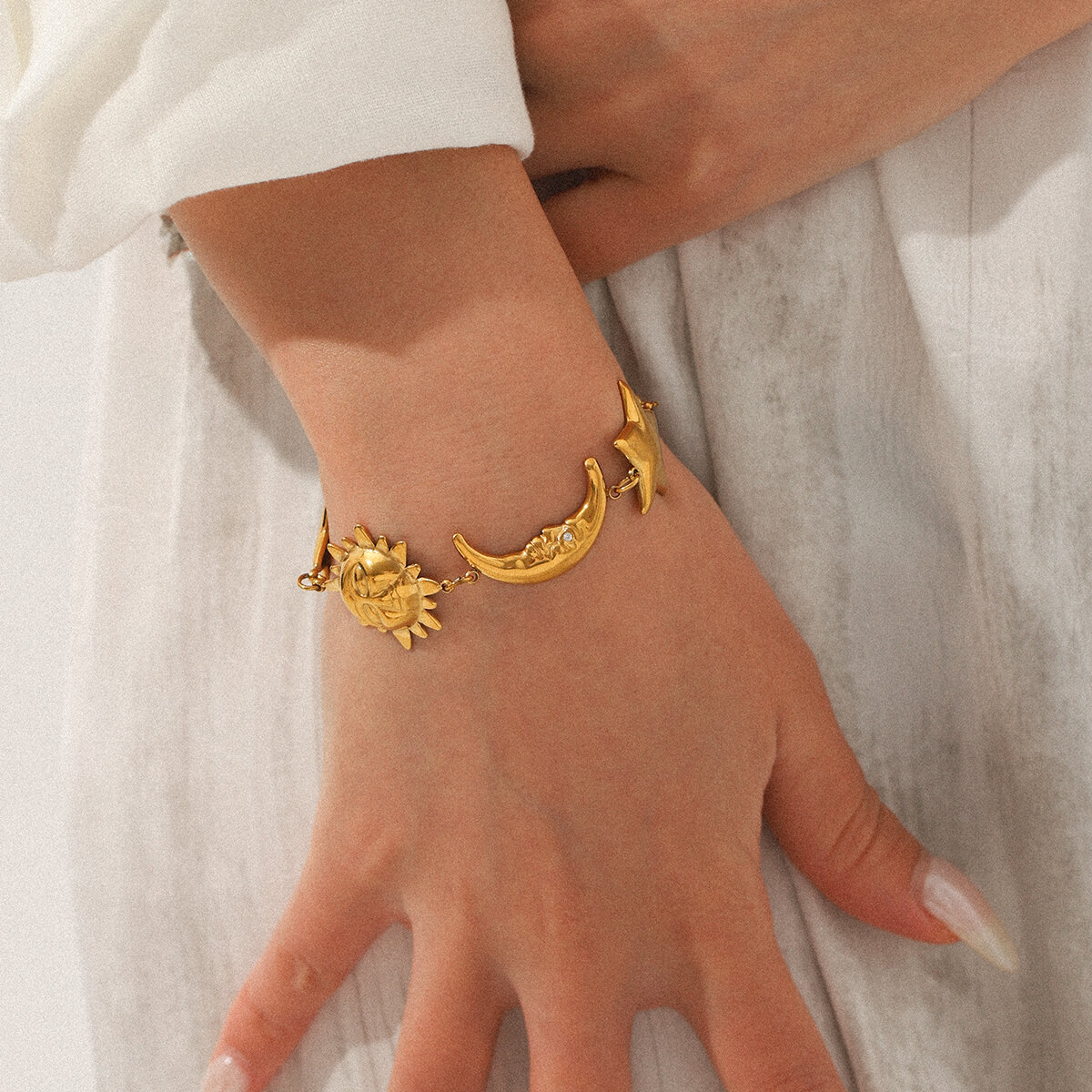 1 Piece Classic Moon & Star Stainless Steel Waterproof Gold Color Women's Chain Bracelets Picture5