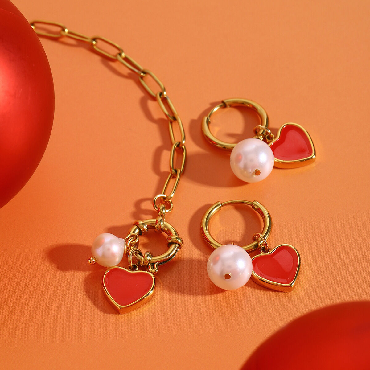 Pulsera con dijes de corazón romántico de acero inoxidable, color dorado, resistente al agua, 1 unidad Imagen4