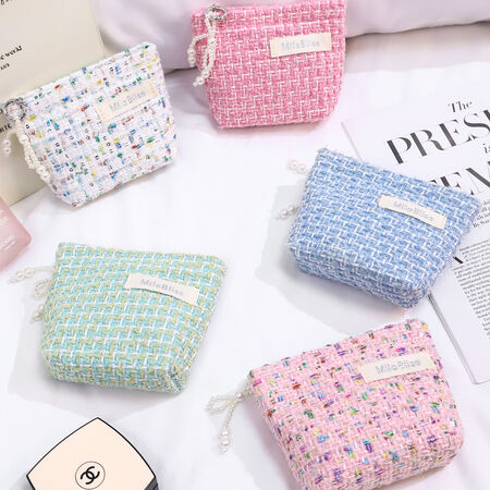 1 Piece Romantic Series Sweet Plaid Makeup Bag 2