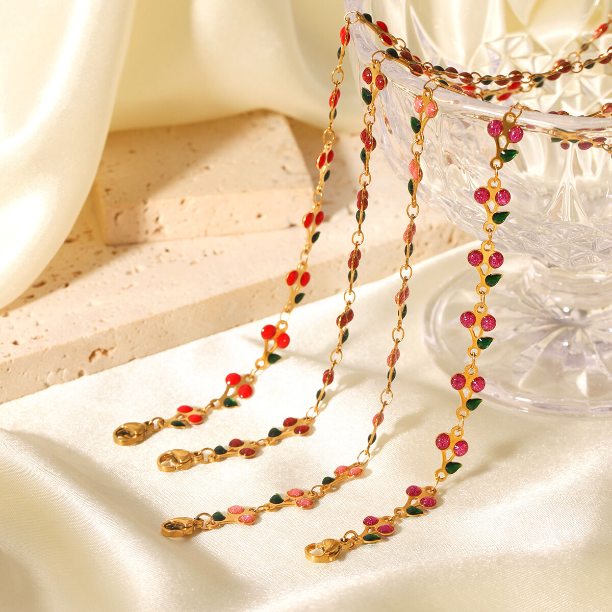 Sweet Plant Stainless Steel Waterproof  Gold Color  Women's Chain Necklaces h5 Picture3