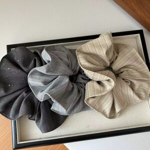Romantic Series Daily Stripe Mixed Color Fabric Women's Scrunchies h5 Picture3