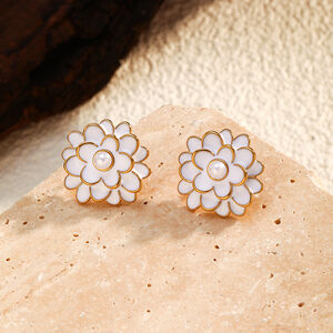 1 par de pendientes de botón de acero inoxidable con diseño de flores retro, resistentes al agua y color dorado. h5 Imagen3