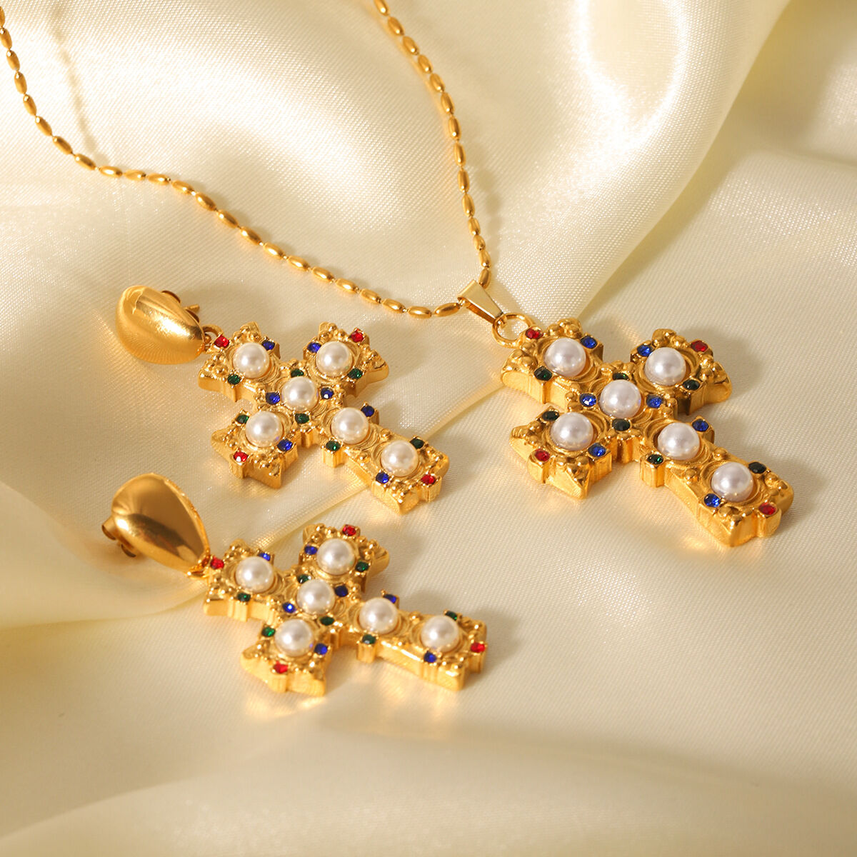 Collane con ciondolo da donna Daily Cross in acciaio inossidabile impermeabile color oro con zirconi h5 Immagine6