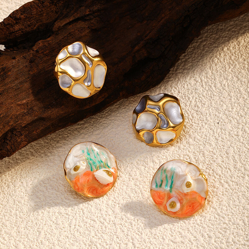 1 par de pendientes retro de acero inoxidable, resistentes al agua, de color dorado. 2