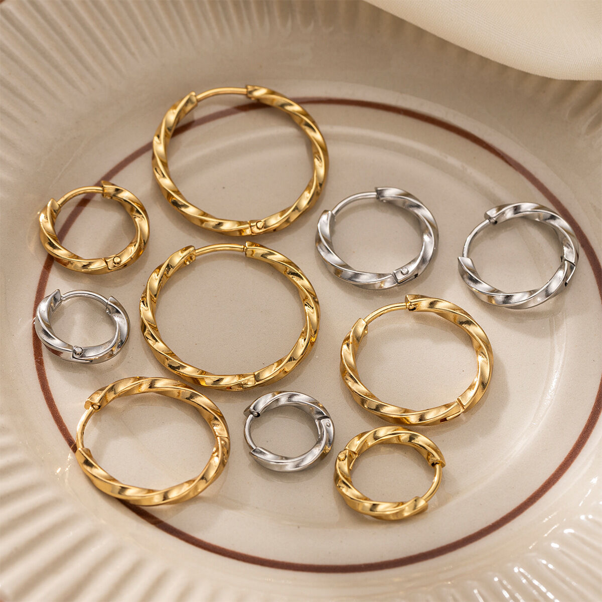 1 Pair Stainless Steel Waterproof Gold Color Hoop Earrings Picture3
