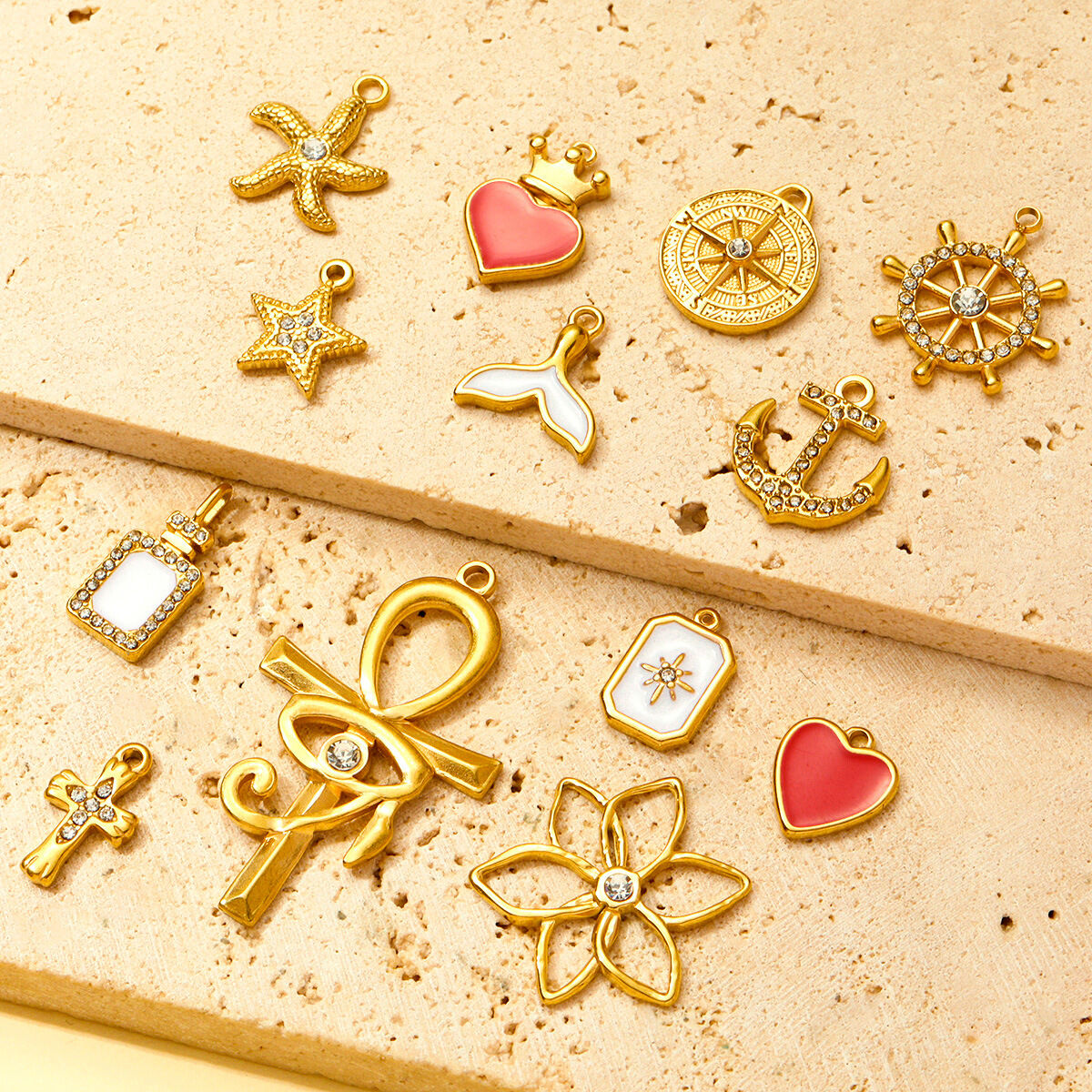 1 pezzo semplice serie fai da te cuore in acciaio inossidabile impermeabile color oro ciondoli da donna Immagine2