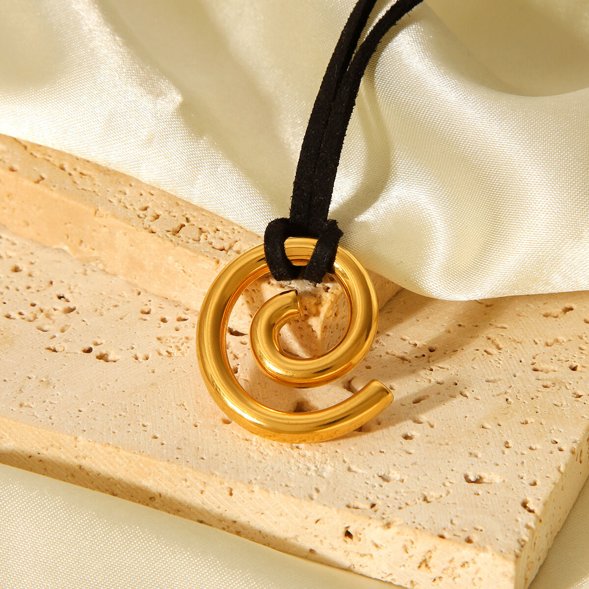 1 Piece Simple Daily Lines Stainless Steel Waterproof Women's Pendant Necklaces Picture4