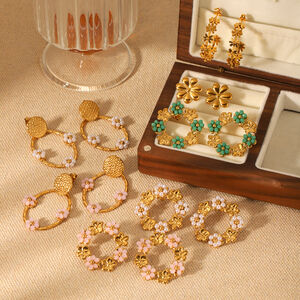 Simple Daily Flower Stainless Steel Waterproof Gold Color Women's Stud Earrings h5 Picture5