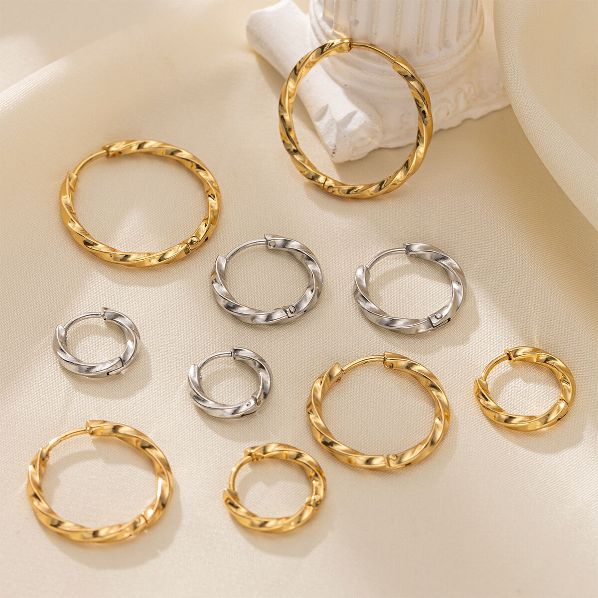 1 Pair Stainless Steel Waterproof Gold Color Hoop Earrings 2