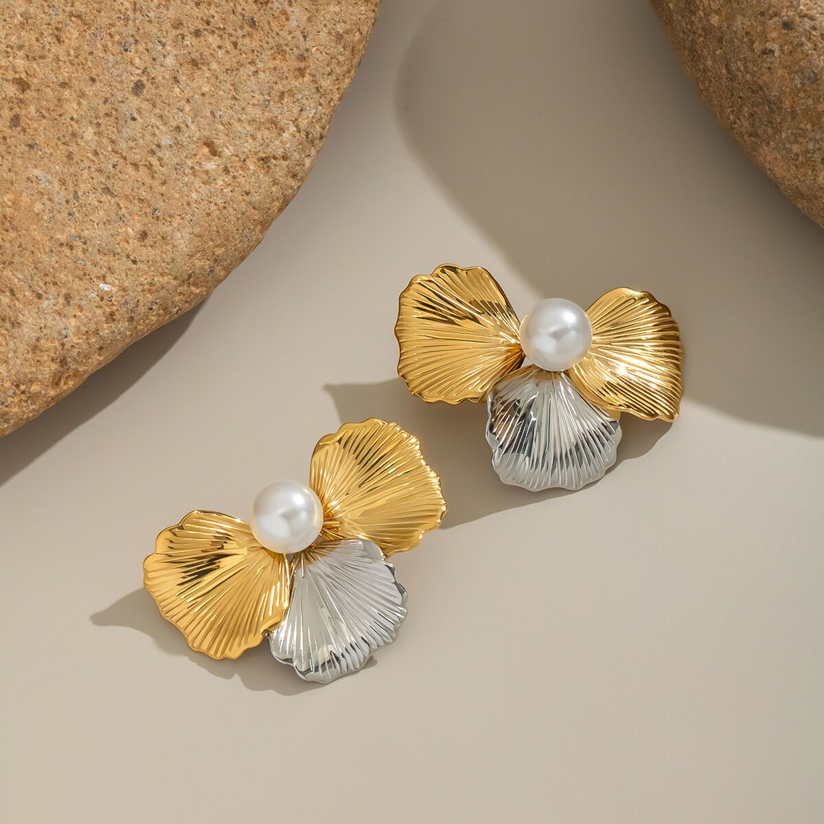 1 paire de boucles d'oreilles à clous rétro en acier inoxydable, imperméables, de couleurs assorties, à motif floral. h5Image4