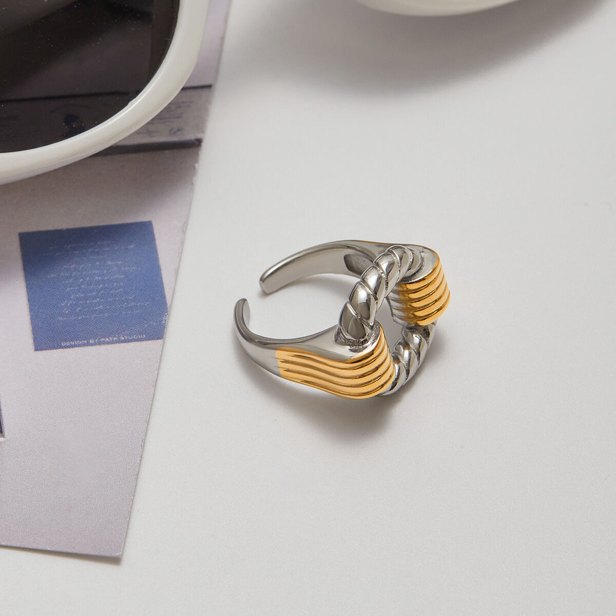 1 Stück moderner rechteckiger Statement-Ring aus wasserdichtem Edelstahl in Goldfarbe h5 Bild7