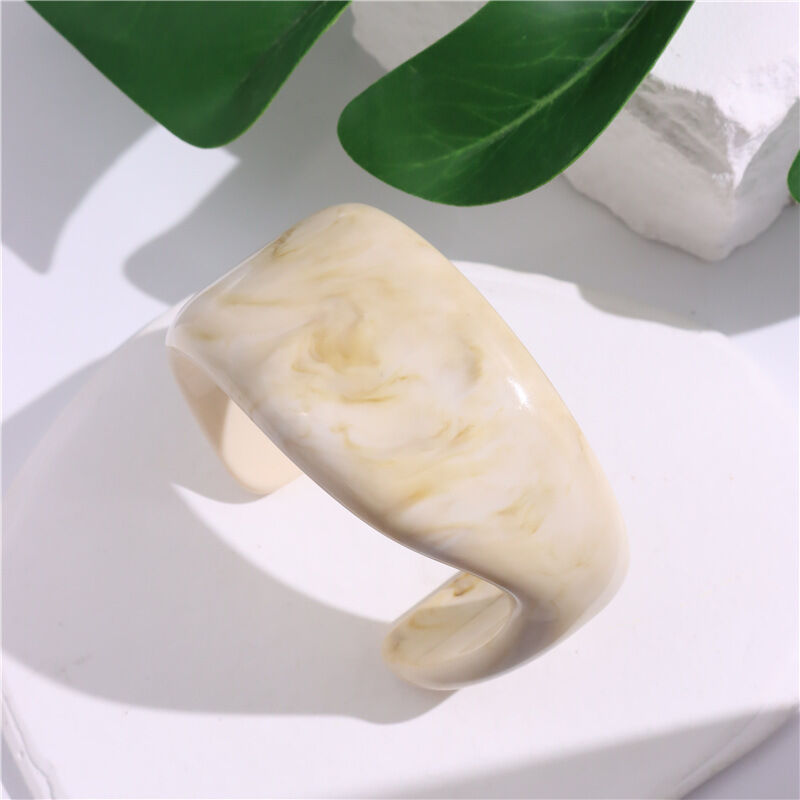 Shaped Beige Picture24