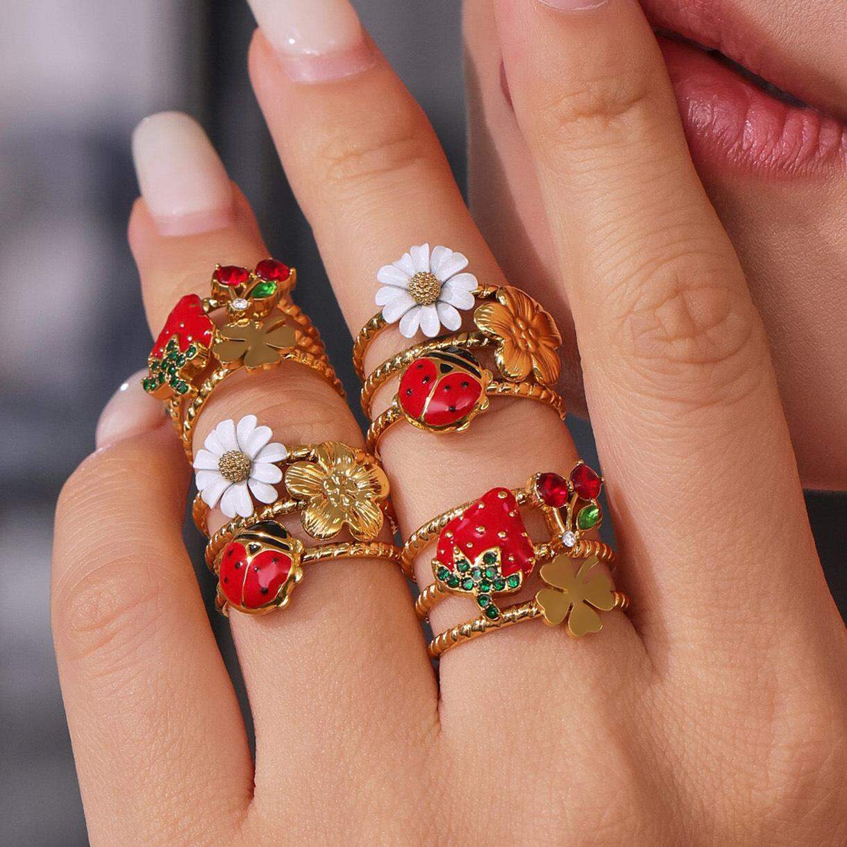 1 Piece Vivid Insect Stainless Steel Waterproof Gold Color Zircon Statement Rings