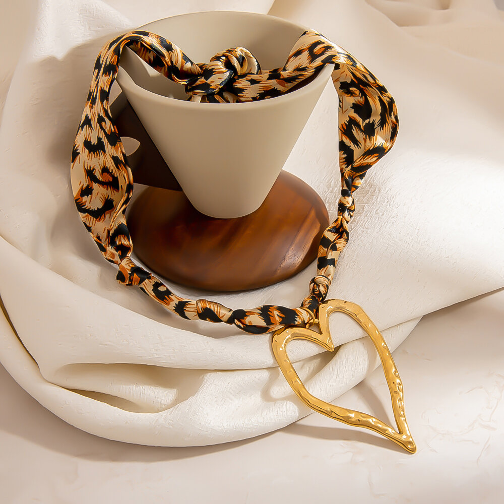 1 Piece Simple Series Elegant Heart Silk  Women's Pendant Necklaces