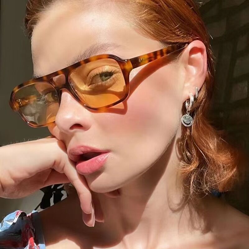 1 par de gafas de sol clásicas retro con lentes marrones y estampado de leopardo para mujer h5Imagen2