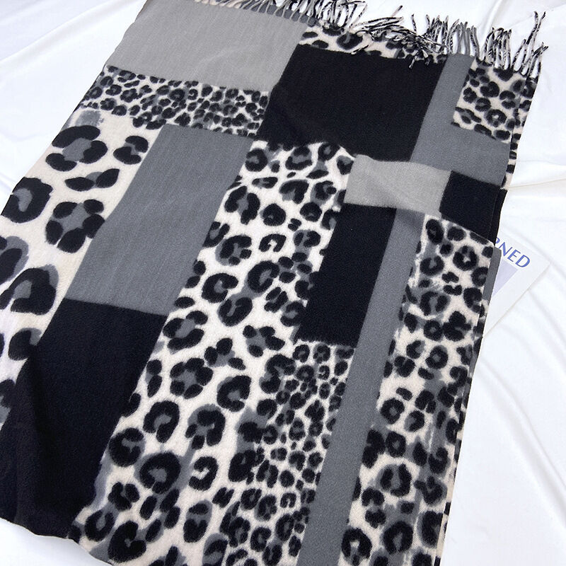 1 Piece Classic Leopard Print Rayon Women's Winter Scarves h5Picture6