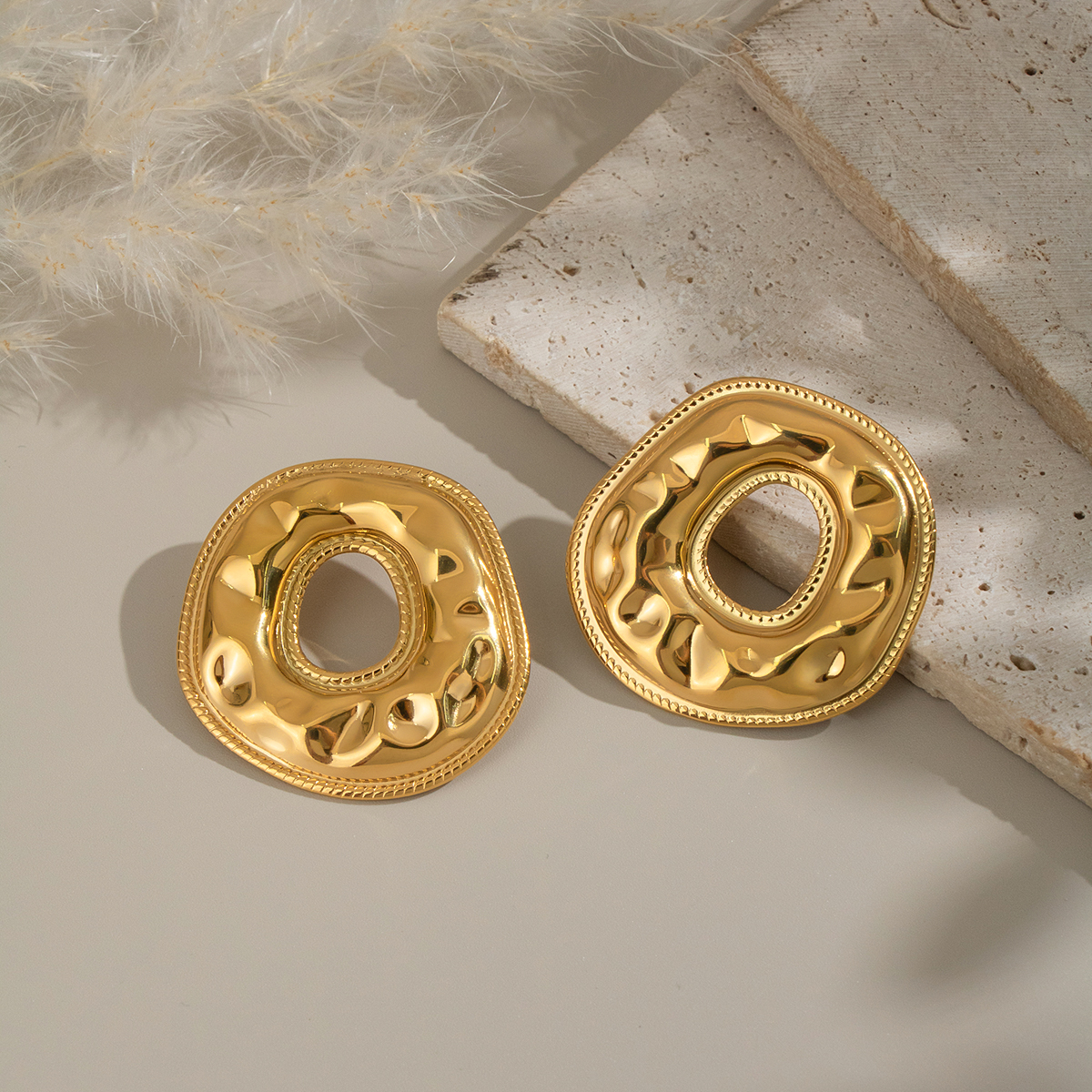 1 Pair Round Hammer Pattern Stainless Steel Waterproof Stud Earrings h5 Picture4