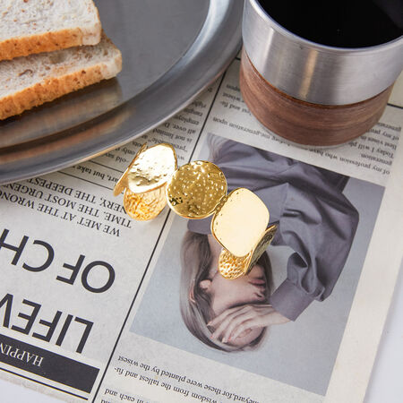 1 Piece Classic Circle Hammer Pattern Stainless Steel Waterproof Gold Color Women's Cuff Bracelets
