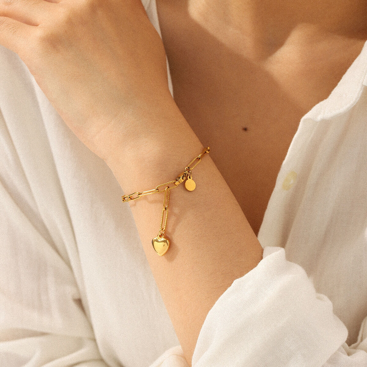 1 Piece Simple Heart Stainless Steel Waterproof Gold Color Women's Chain Bracelets Picture3