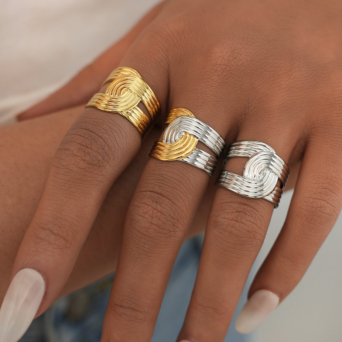 1 stuk retro minimalistische, strakke, waterdichte statement ring voor dames, gemaakt van roestvrij staal.