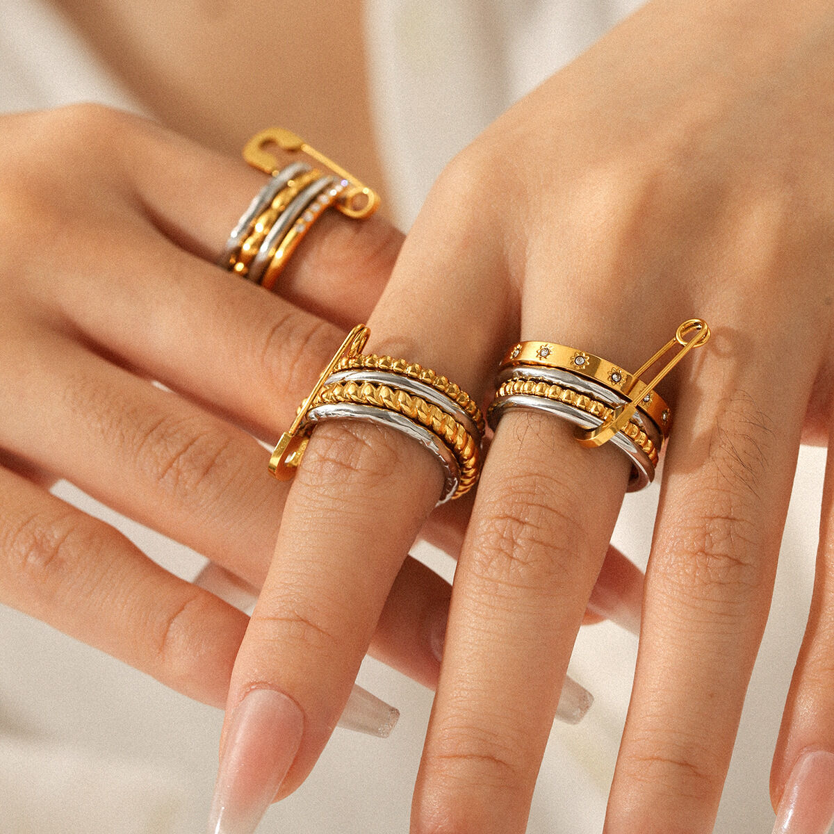 1 Piece Stylish Mixed Color Stainless Steel Waterproof Zircon Statement Rings