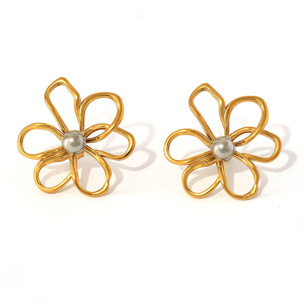 1 Pair Simple Natural Flower Stainless Steel Waterproof Gold Color Women's Stud Earrings