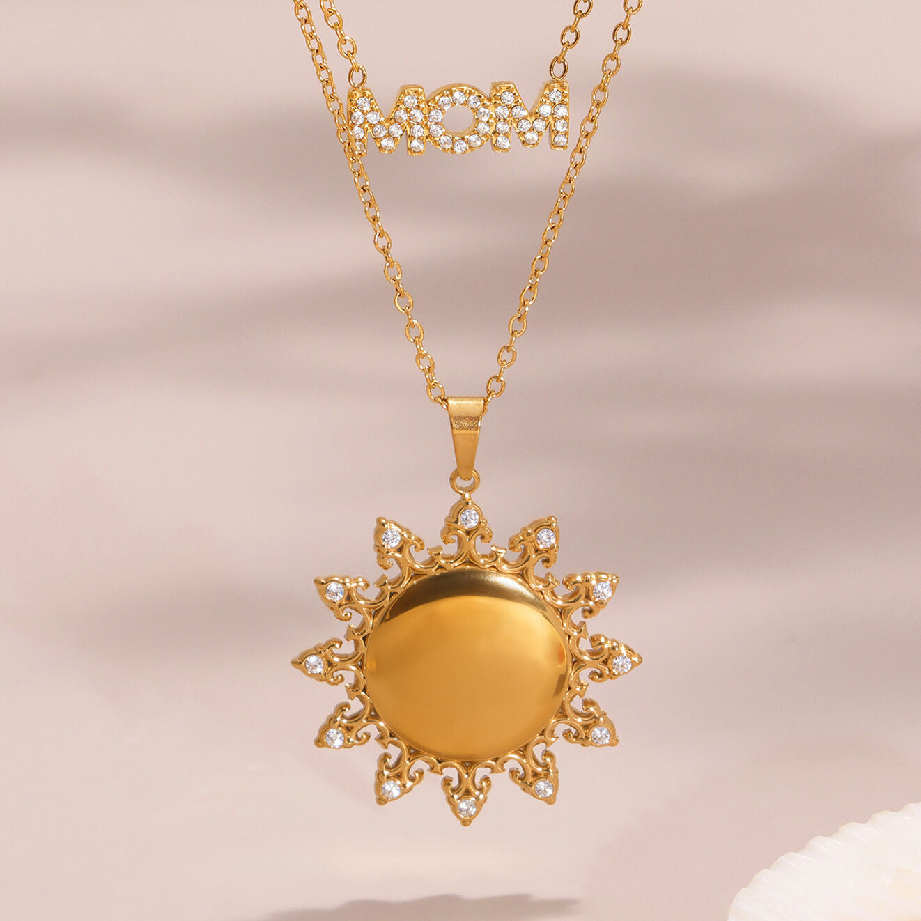 1 Piece Classic Sun Stainless Steel Waterproof Gold Color Women's Pendant Necklaces 2
