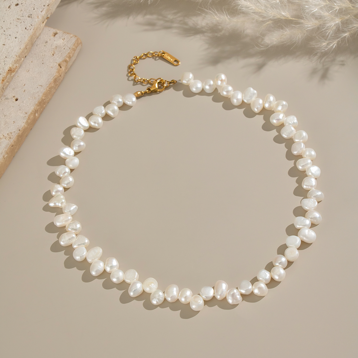 1 Piece Luxurious Series Stainless Steel Gold Color Pearl Beaded Necklace