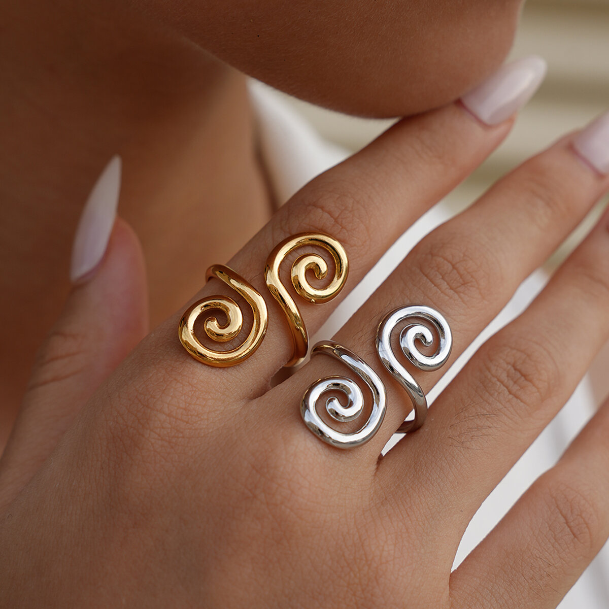 1 pezzo di anello da donna in acciaio inossidabile con cerchio retrò, impermeabile, color oro