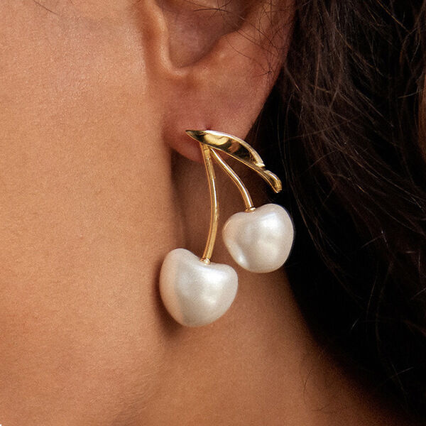 1 Pair Glamorous Cherry Stainless Steel Waterproof Gold Color Women's Stud Earrings