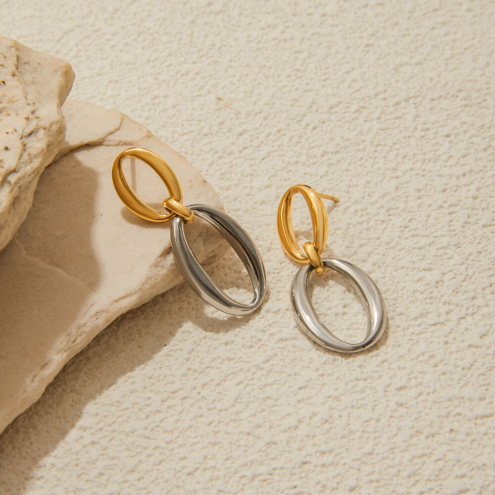 1 paio di orecchini pendenti classici da donna in acciaio inossidabile color oro, impermeabili, a doppio cerchio h5Immagine5