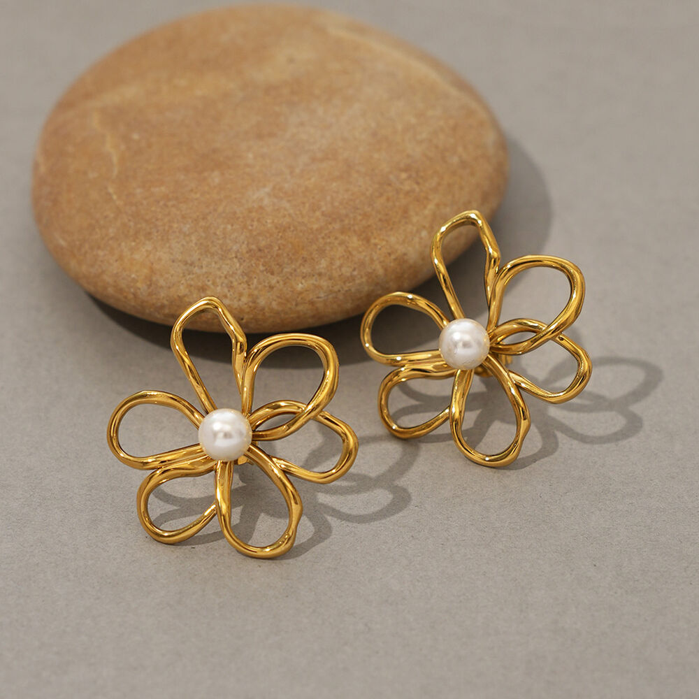 1 Pair Retro Flower Stainless Steel Waterproof Gold Color Women's Stud Earrings h5Picture4
