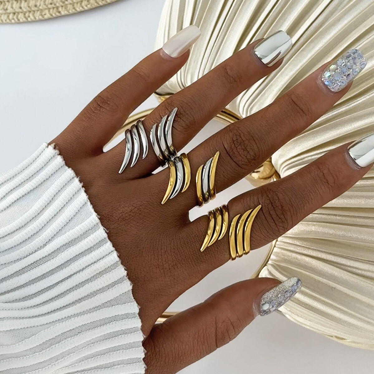 1 Stück schlichter Flügelring aus Edelstahl, wasserdicht, goldfarben, Statement-Ring für Damen Bild5
