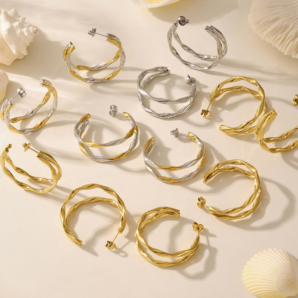 1 par de pendientes de aro de acero inoxidable de doble círculo, resistentes al agua, color dorado, para mujer 2