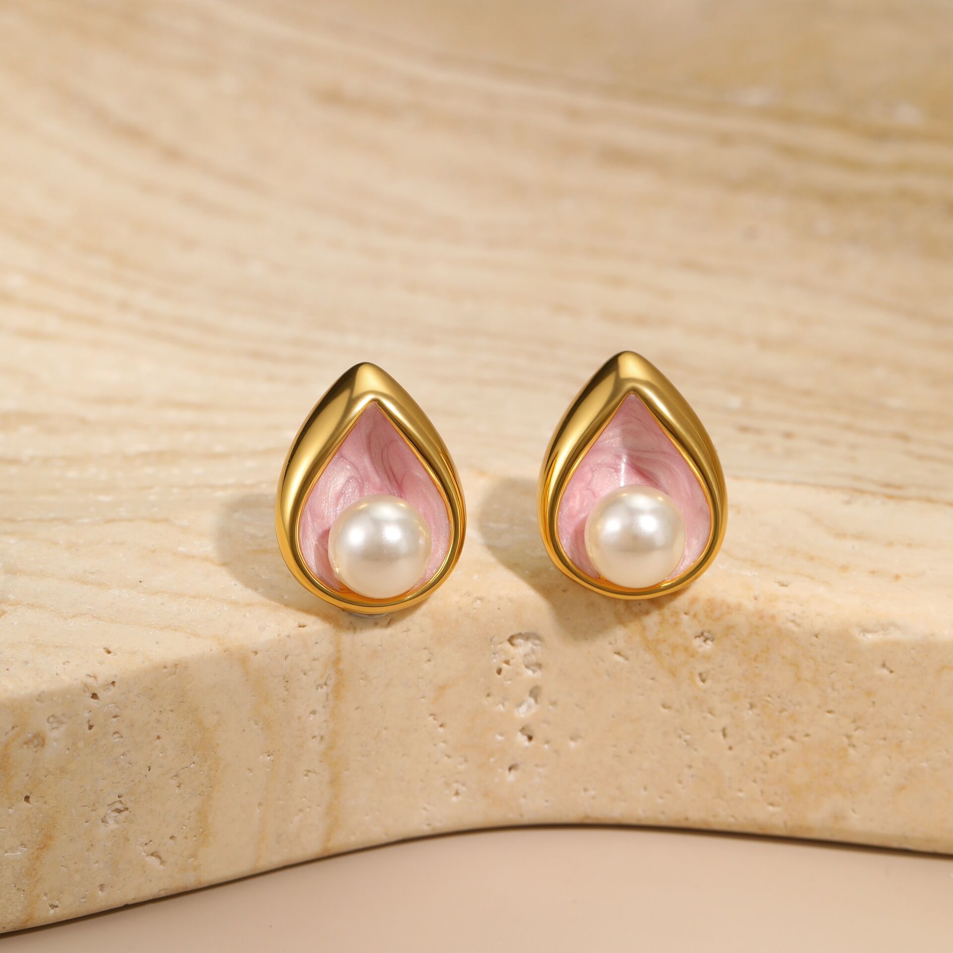 1 Pair  Elegant Droplet Stainless Steel Waterproof  Gold Color Women's Stud Earrings Picture3