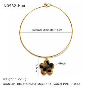 1 pezzo di collana girocollo color oro con cuore in resina leopardata h5 Immagine2