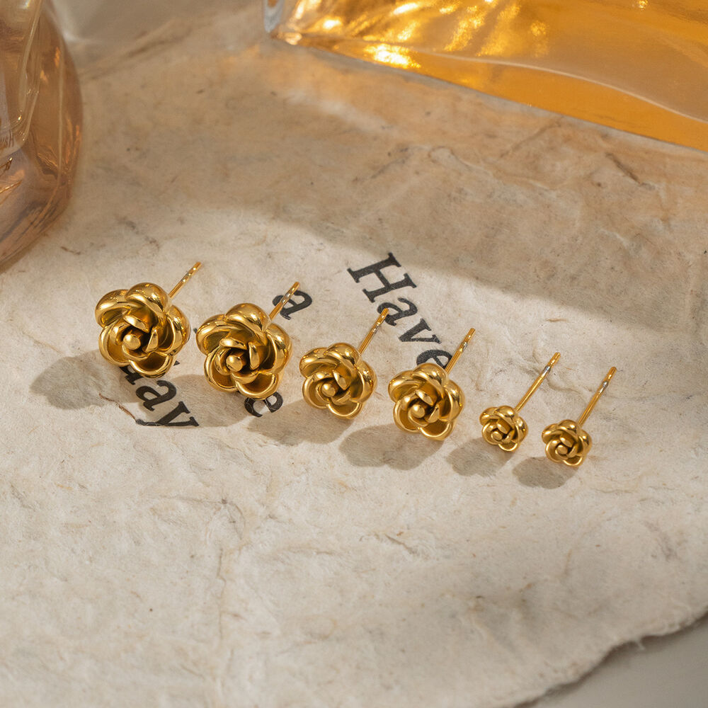 1 Pair Simple Series Flower Stainless Steel Waterproof Gold Color Women's Stud Earrings Picture2
