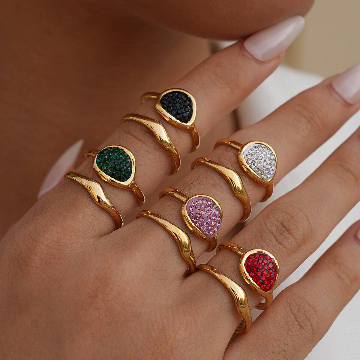 1 Stück lässiger, durchbrochener, wasserdichter Statement-Ring aus Edelstahl in Goldfarbe Bild5